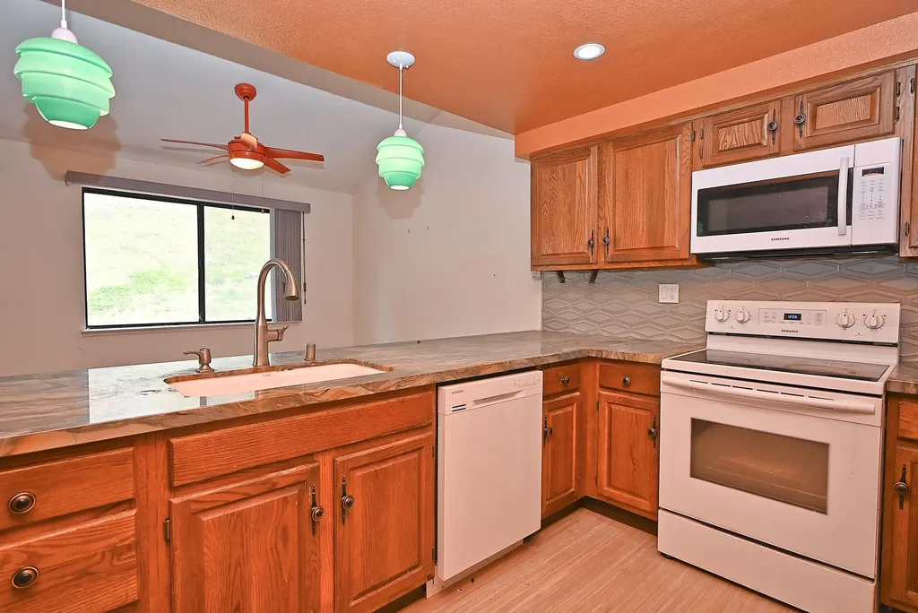 17764 Columbia Drive Castro Valley CA 94552