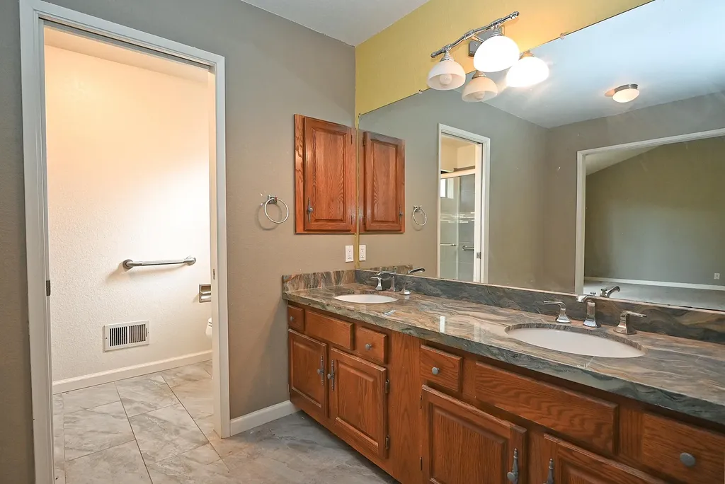 17764 Columbia Drive Castro Valley CA 94552