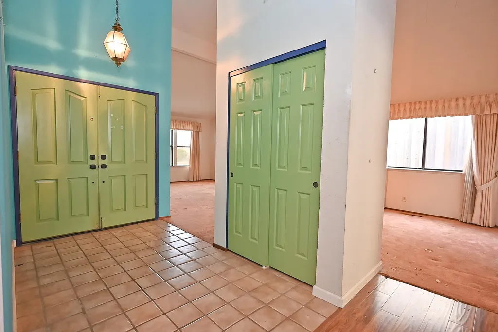 17764 Columbia Drive Castro Valley CA 94552