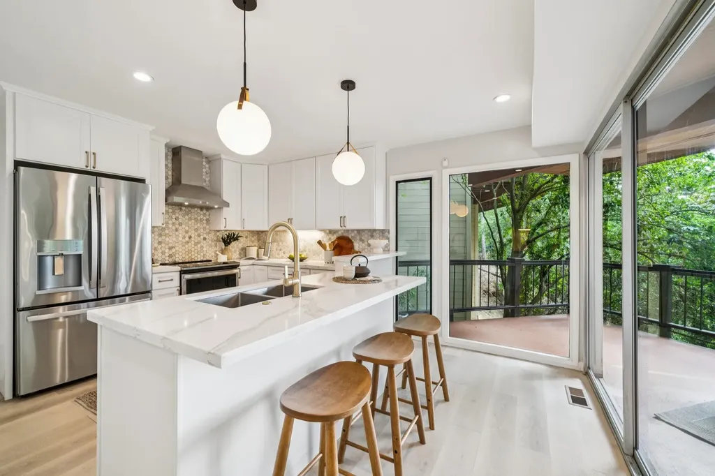 2835 Morley Drive Oakland CA 94611