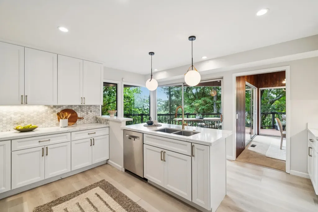 2835 Morley Drive Oakland CA 94611