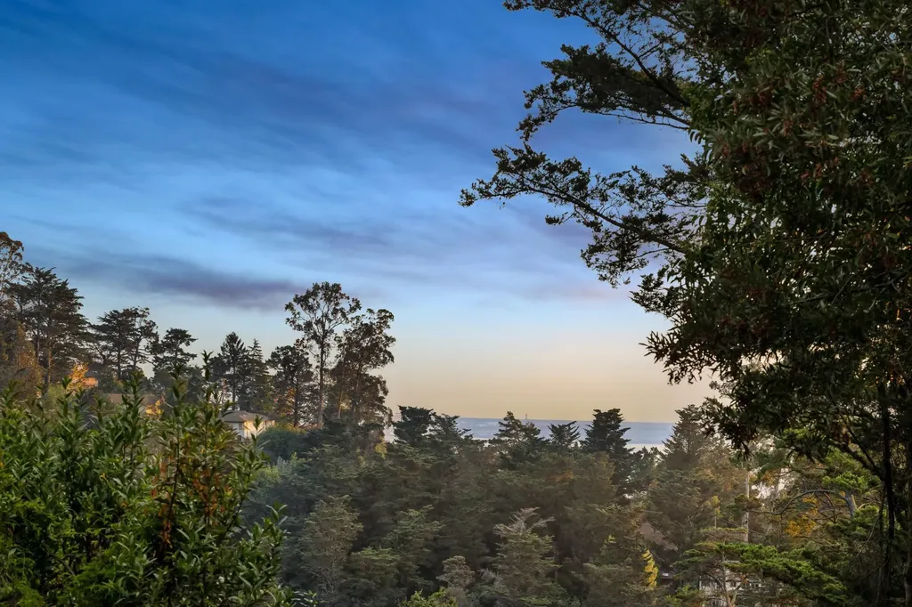 2835 Morley Drive Oakland CA 94611