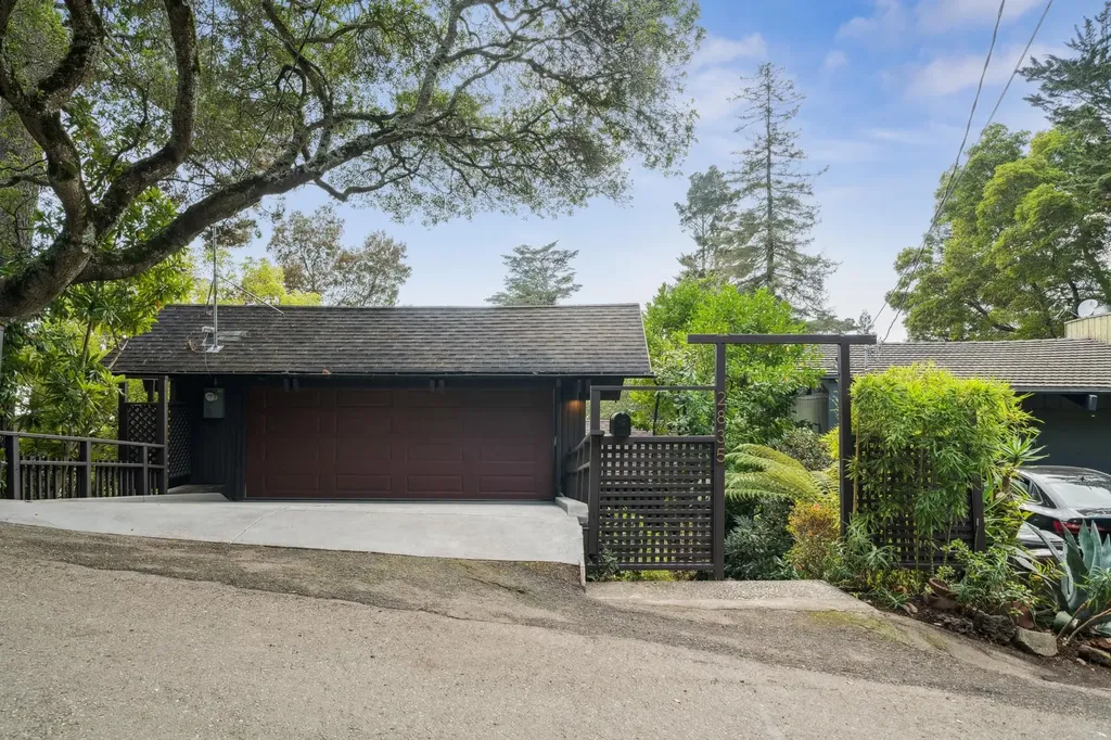 2835 Morley Drive Oakland CA 94611