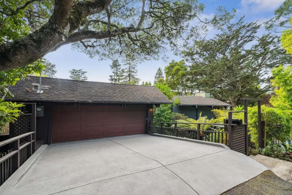 2835 Morley Drive Oakland CA 94611