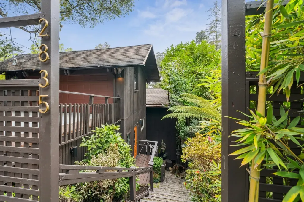 2835 Morley Drive Oakland CA 94611