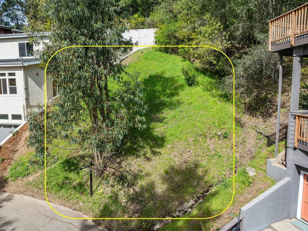 0 Arrowhead Drive Oakland CA 94611