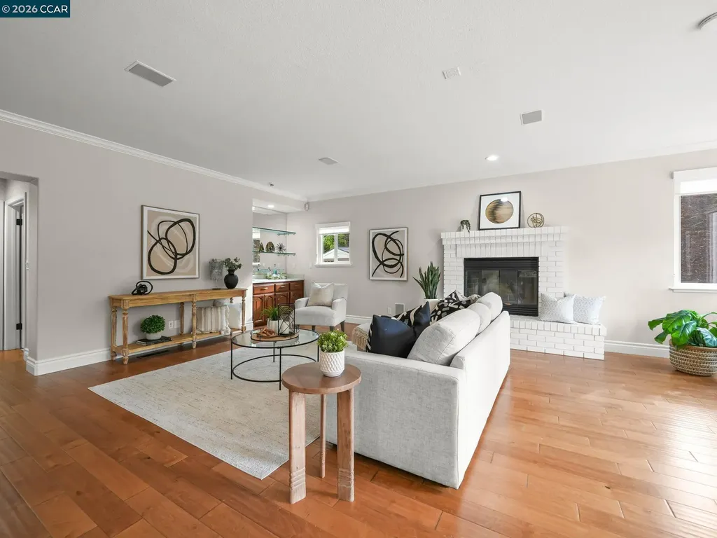 376 Blue Oak Lane Clayton CA 94517