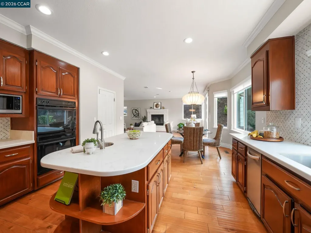 376 Blue Oak Lane Clayton CA 94517