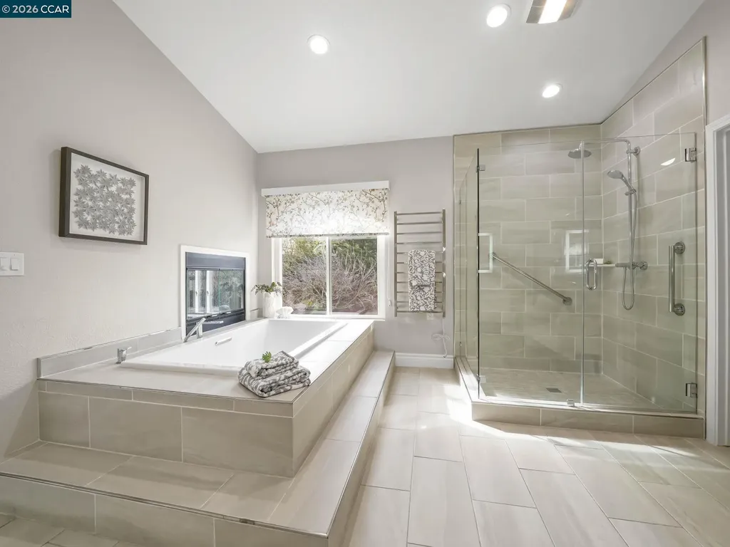 376 Blue Oak Lane Clayton CA 94517