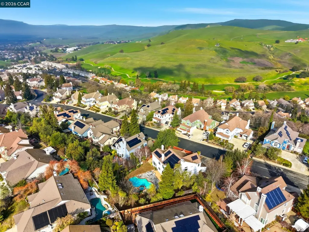 376 Blue Oak Lane Clayton CA 94517