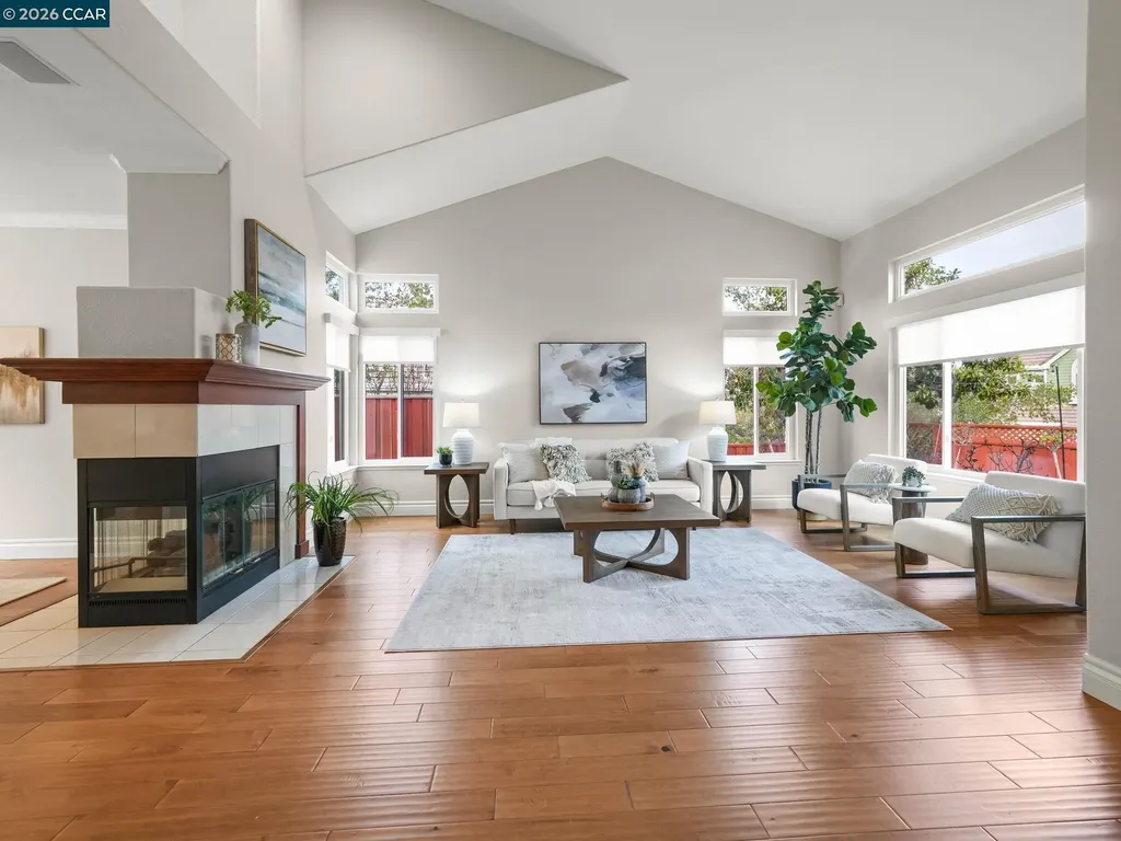 376 Blue Oak Lane Clayton CA 94517