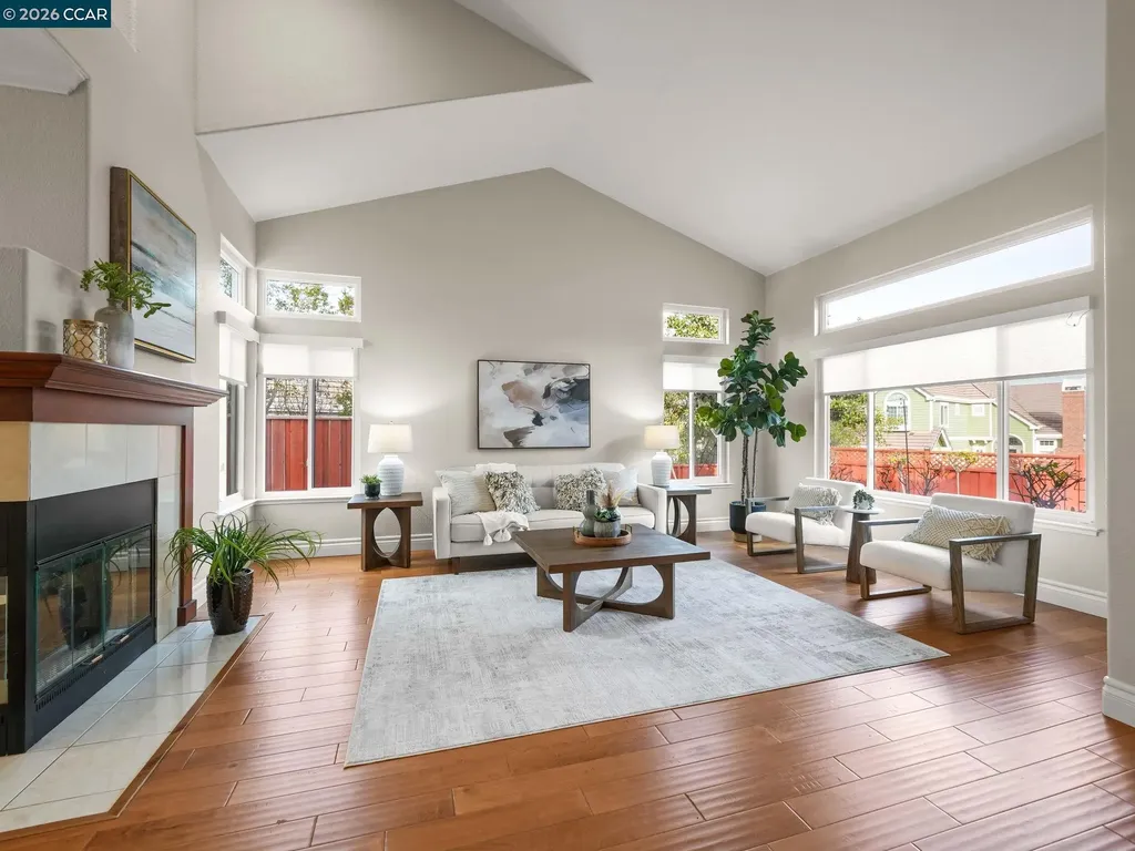 376 Blue Oak Lane Clayton CA 94517