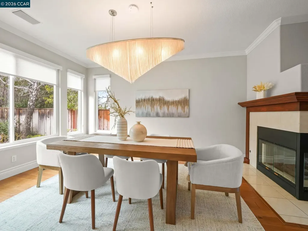 376 Blue Oak Lane Clayton CA 94517