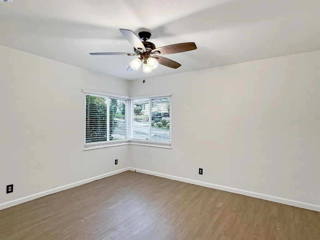 1516 Grove Way Hayward CA 94546