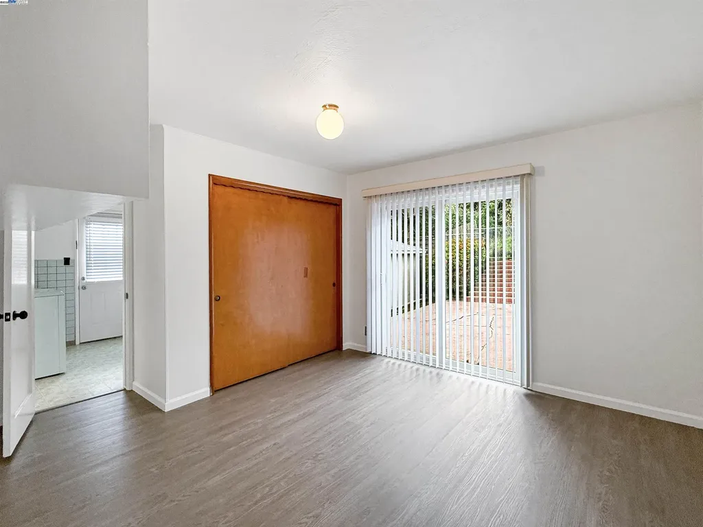 1516 Grove Way Hayward CA 94546