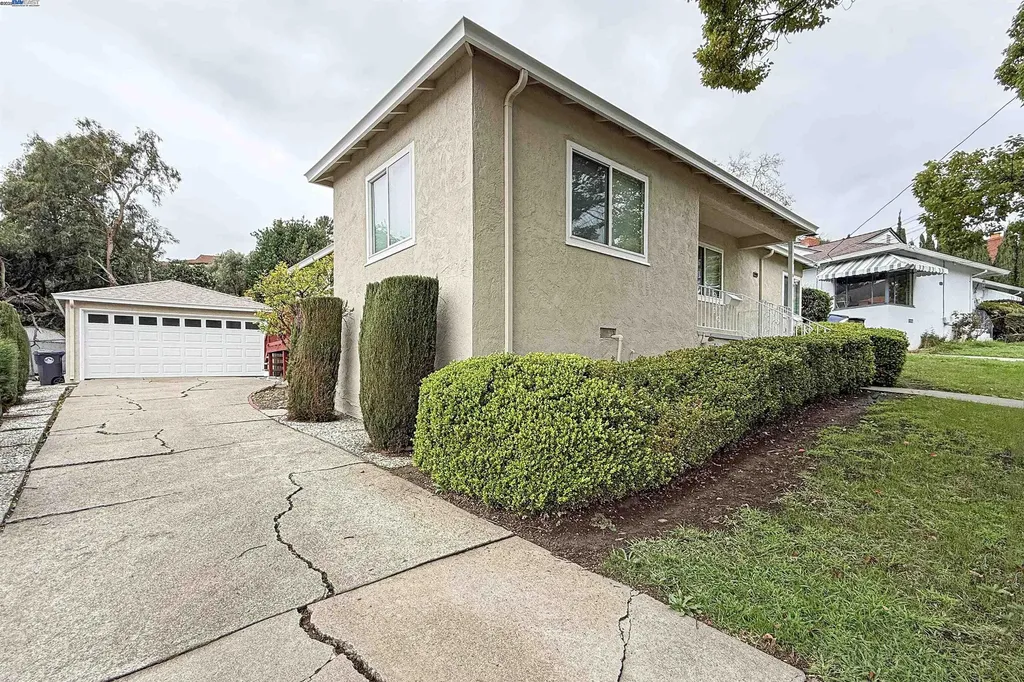 1516 Grove Way Hayward CA 94546