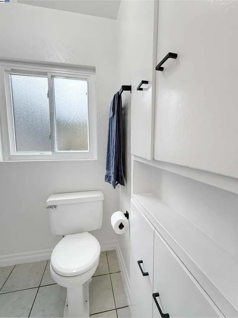 1516 Grove Way Hayward CA 94546