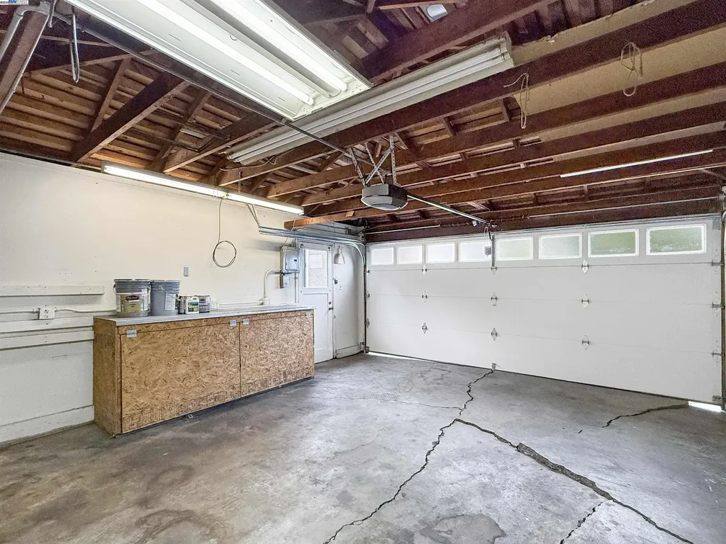 1516 Grove Way Hayward CA 94546