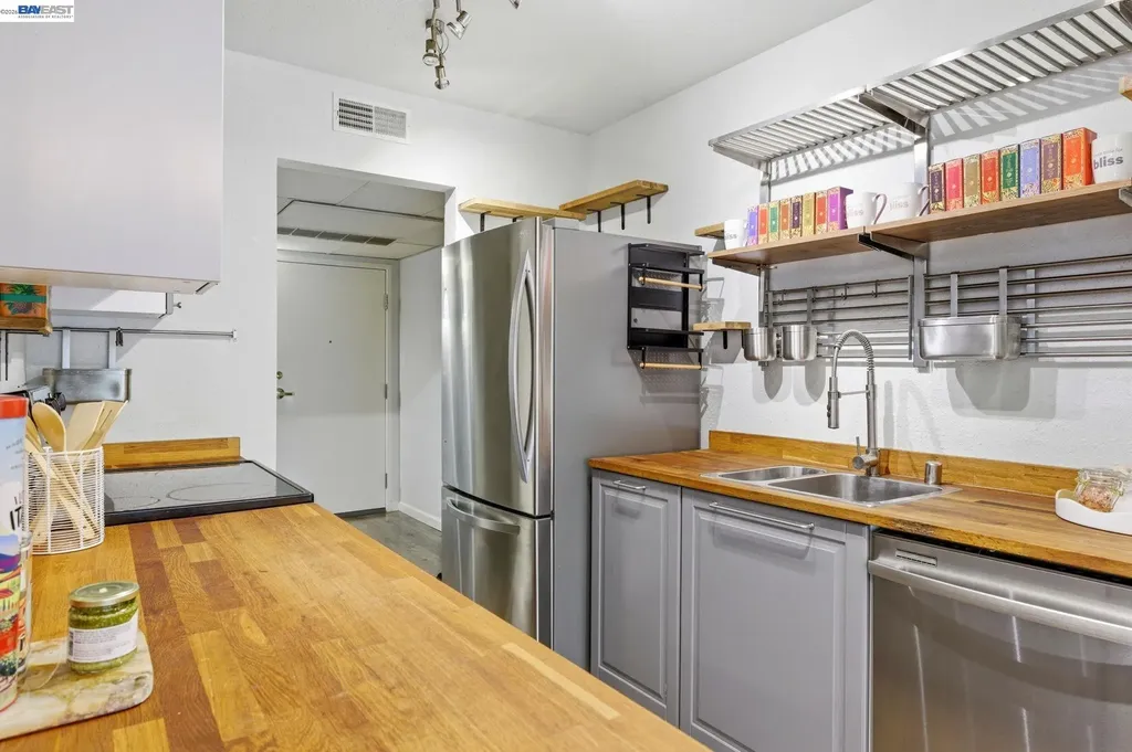300 Civic Drive Walnut Creek CA 94596