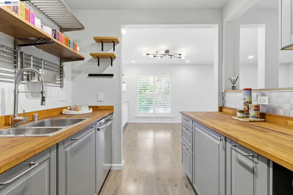 300 Civic Drive Walnut Creek CA 94596