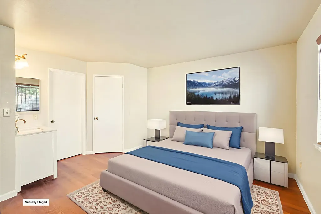 7 Town Square Place Oakland CA 94603