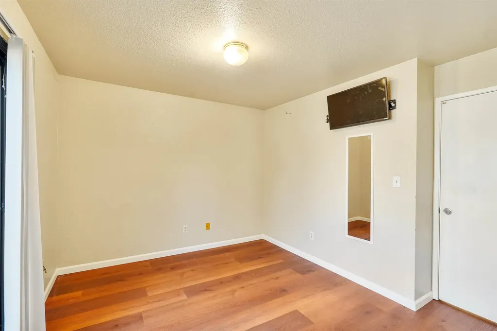 7 Town Square Place Oakland CA 94603