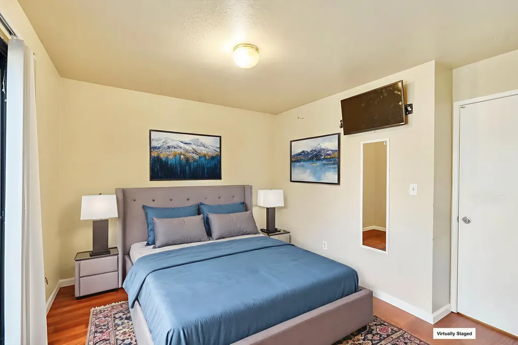 7 Town Square Place Oakland CA 94603