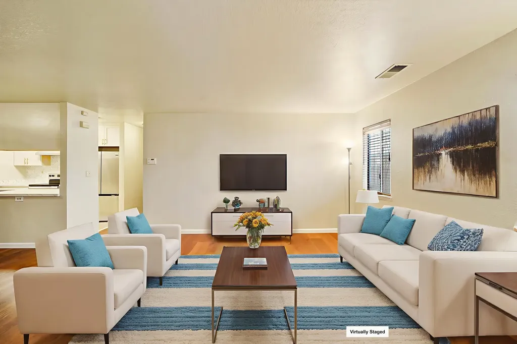 7 Town Square Place Oakland CA 94603