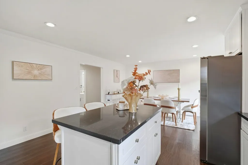 3247 Revere Avenue Oakland CA 94605