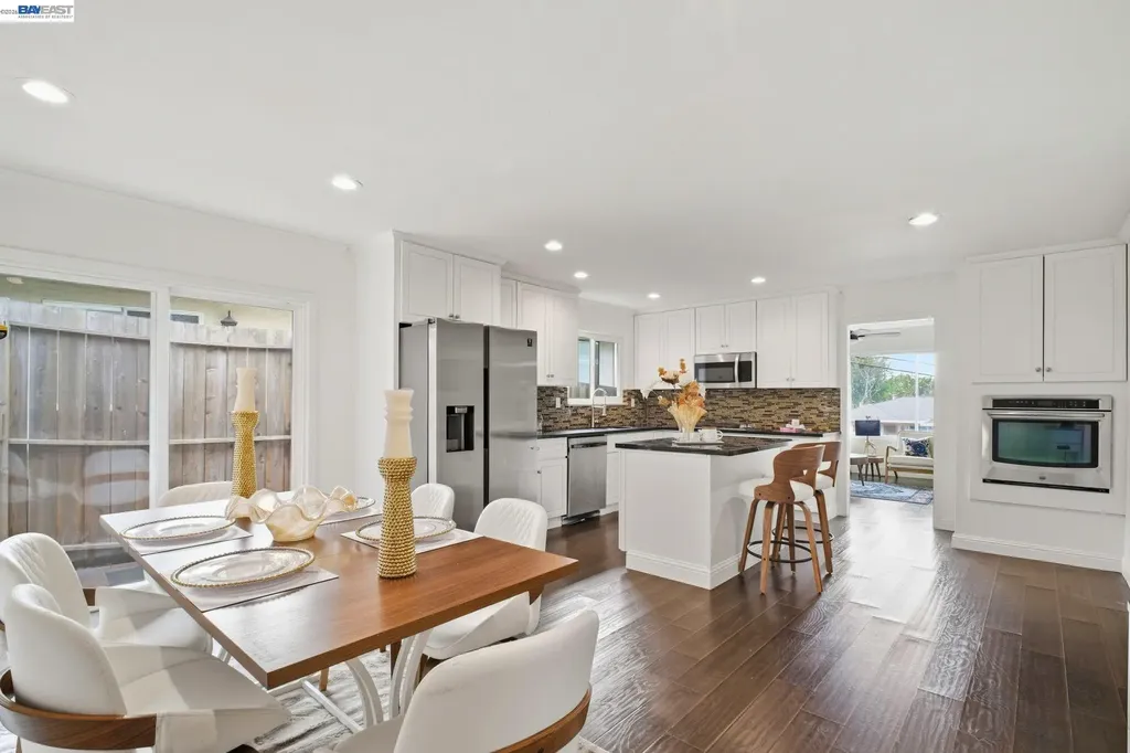 3247 Revere Avenue Oakland CA 94605
