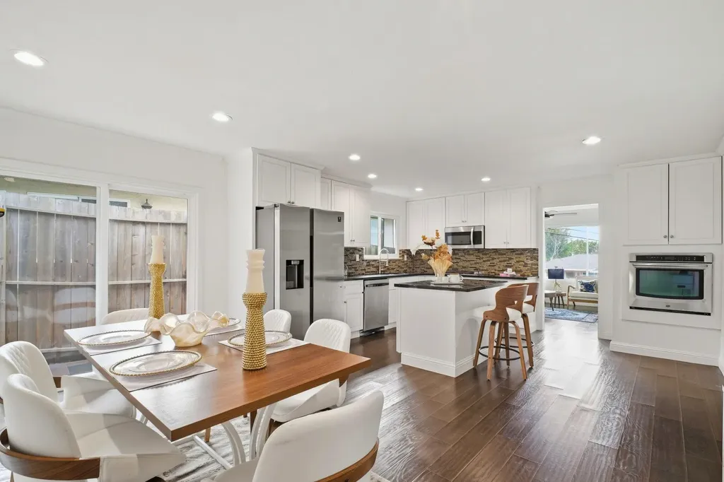 3247 Revere Avenue Oakland CA 94605