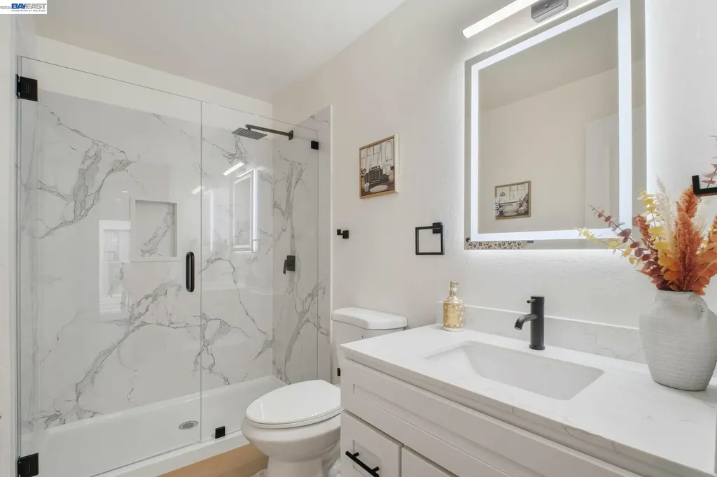 3247 Revere Avenue Oakland CA 94605