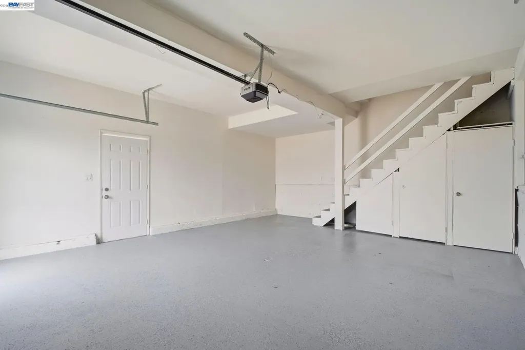 3247 Revere Avenue Oakland CA 94605