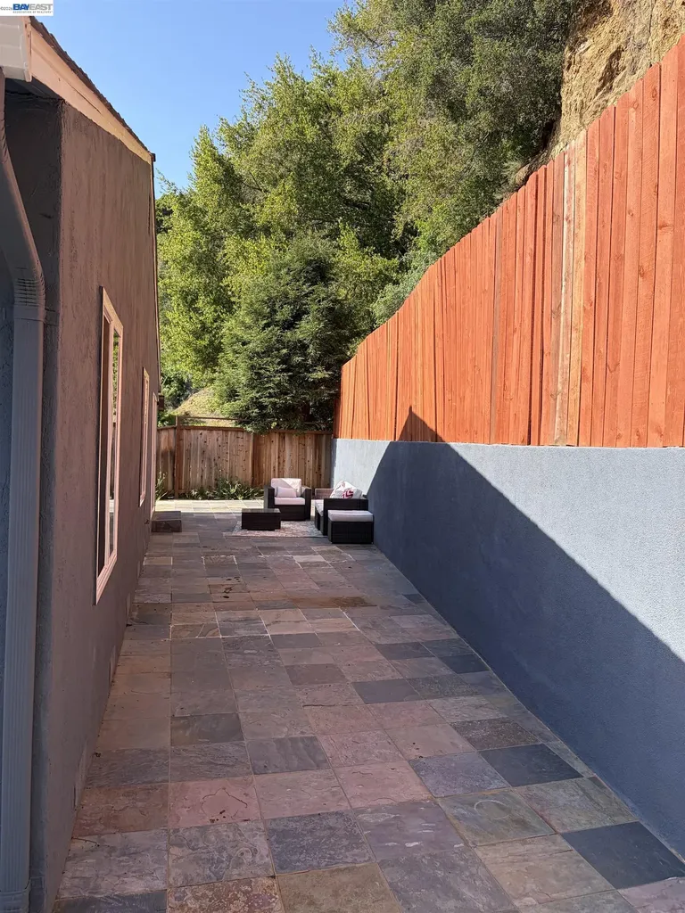 3247 Revere Avenue Oakland CA 94605