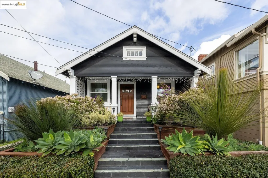 1076 61st Street Oakland CA 94608