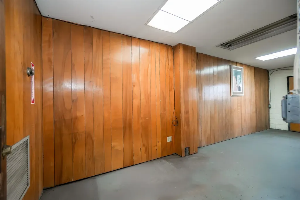 954 86th Avenue Oakland CA 94621