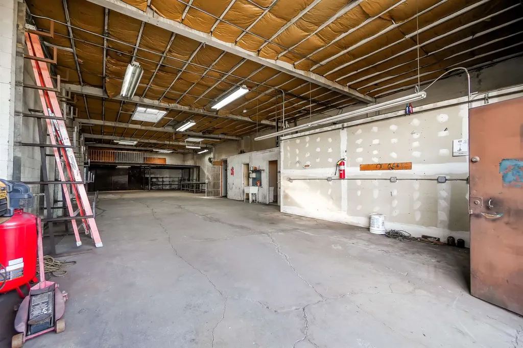 954 86th Avenue Oakland CA 94621
