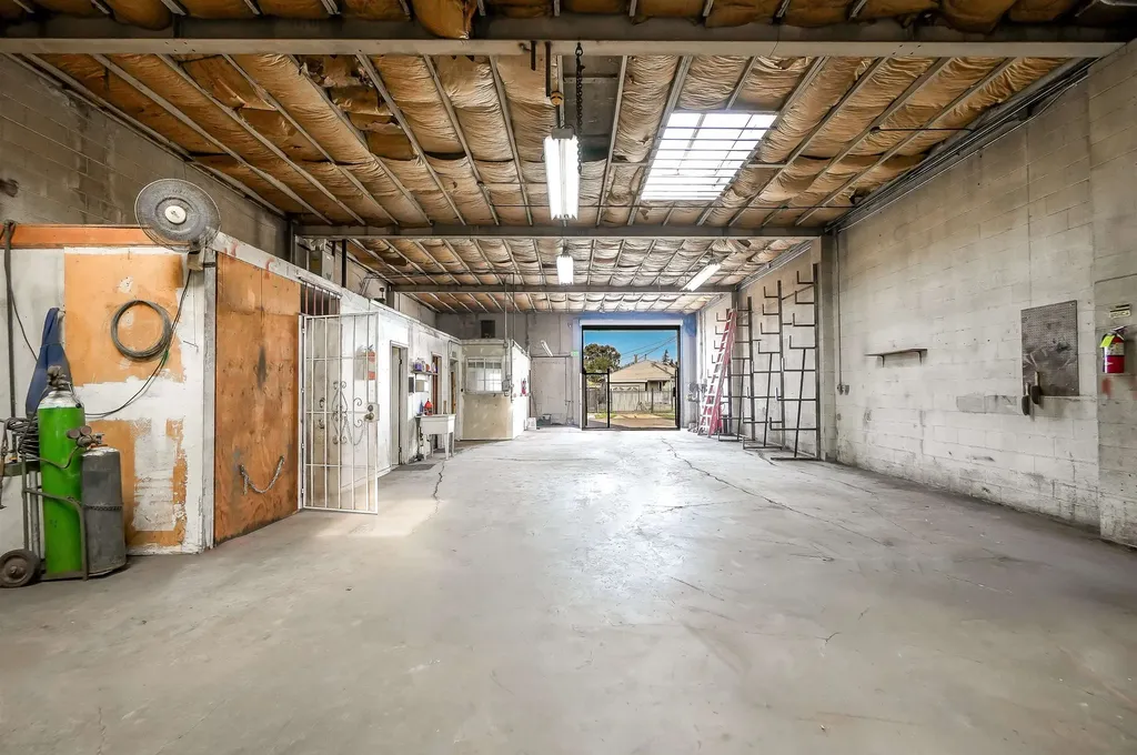 954 86th Avenue Oakland CA 94621