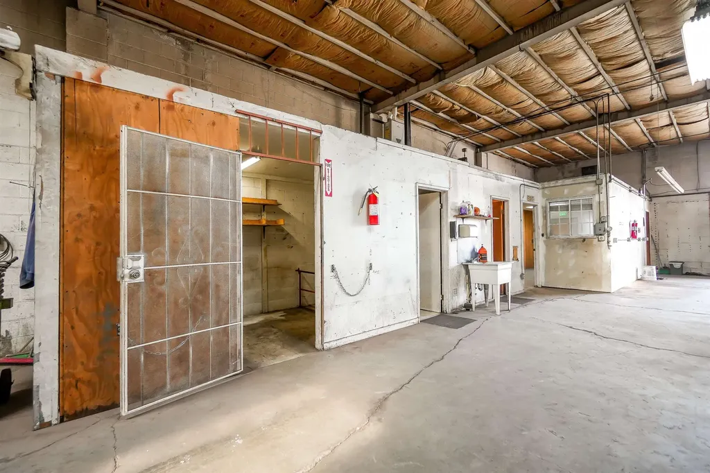 954 86th Avenue Oakland CA 94621