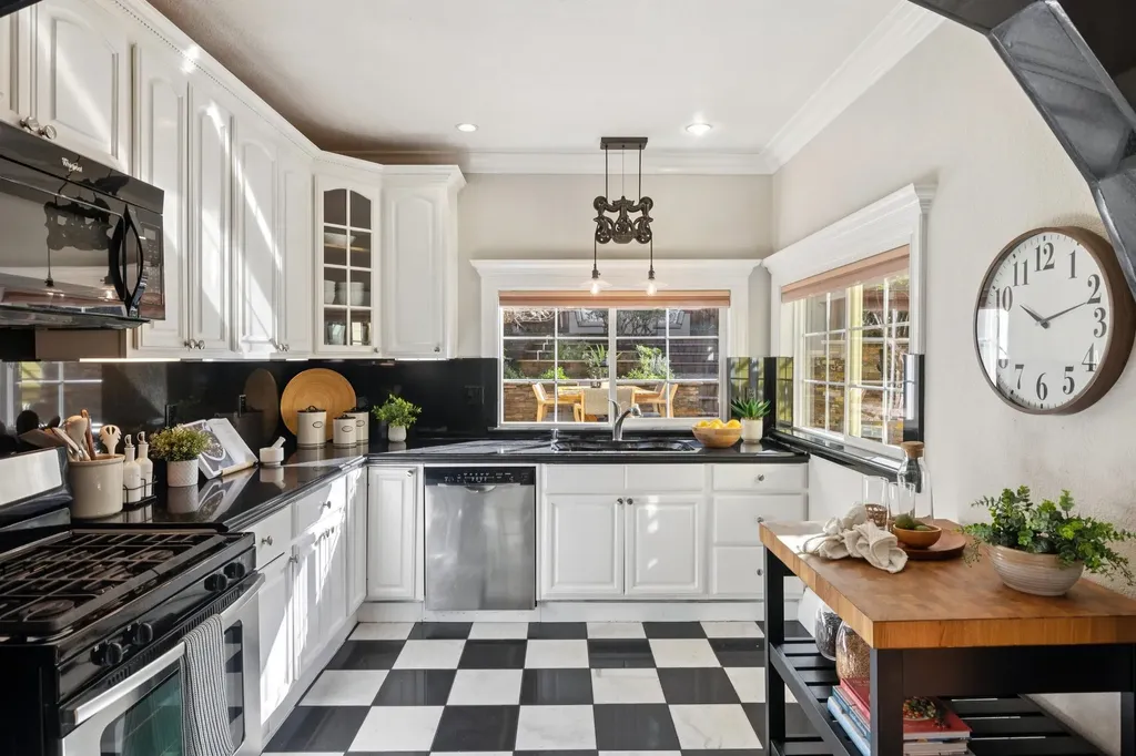 3340 Harrison Street Oakland CA 94611