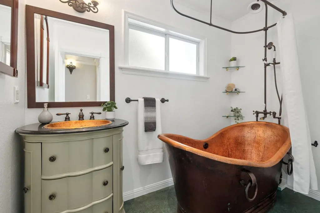 3340 Harrison Street Oakland CA 94611