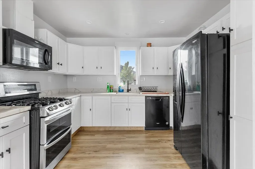 3029 Chestnut Street Oakland CA 94608