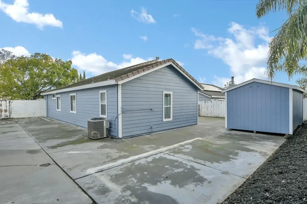 5200 Grass Valley Way Antioch CA 94531