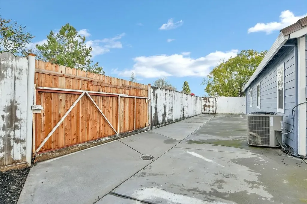 5200 Grass Valley Way Antioch CA 94531