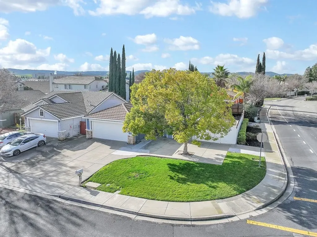 5200 Grass Valley Way Antioch CA 94531