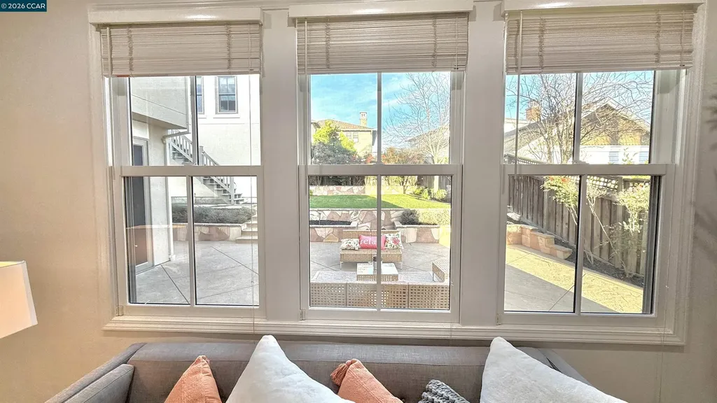 1018 Promenade Street Hercules CA 94547