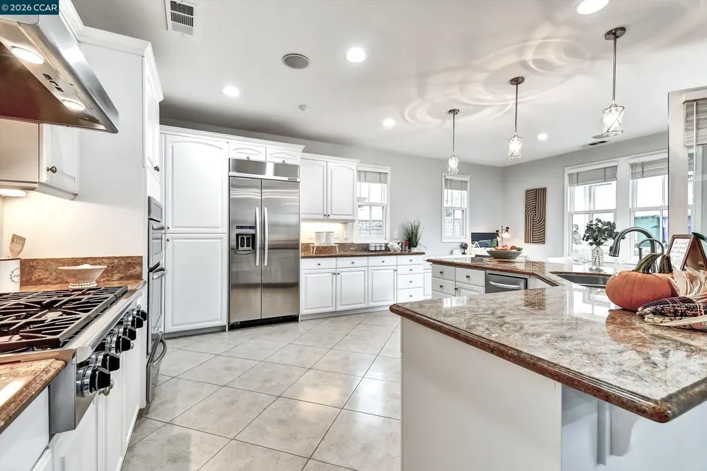 1018 Promenade Street Hercules CA 94547