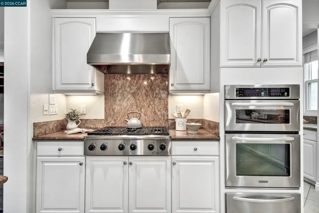 1018 Promenade Street Hercules CA 94547