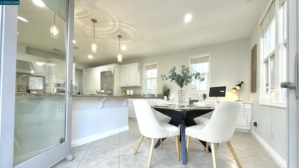 1018 Promenade Street Hercules CA 94547