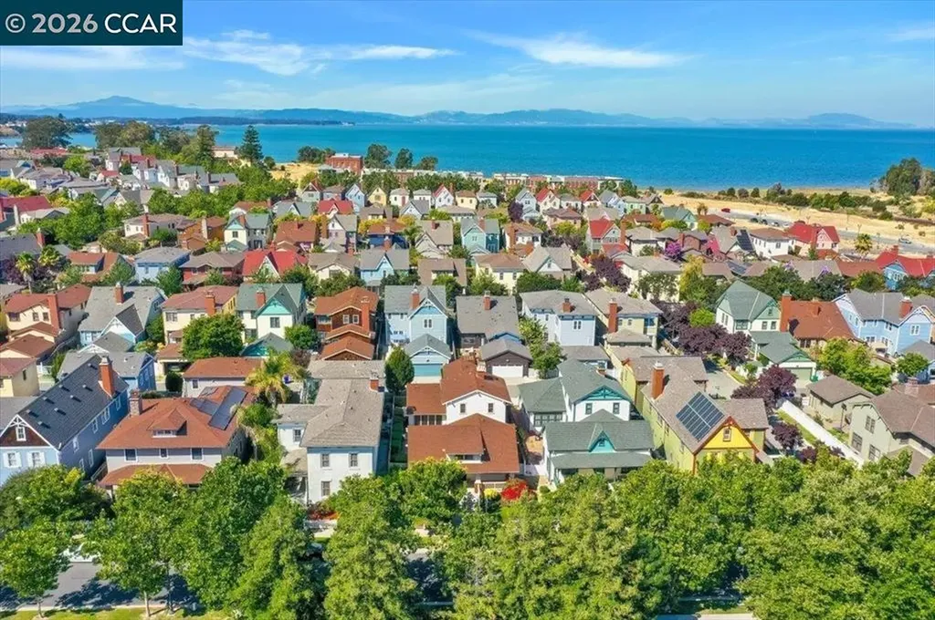 1018 Promenade Street Hercules CA 94547